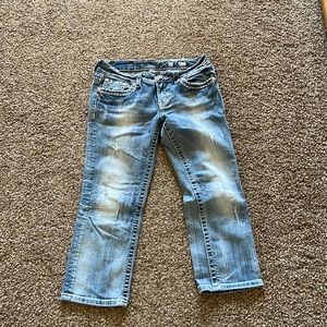 Miss Me size 29 cuff capri slight distressed
